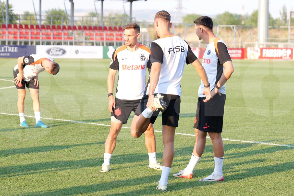 FCSB, antrenament înainte de meciul cu Shkendija // foto: Andrei Furnigă