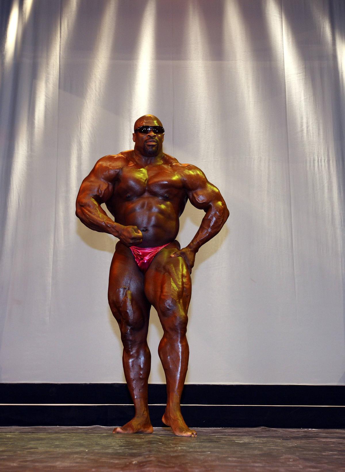Imagini cutremurătoare cu legendarul Ronnie Coleman » Abia mai mergea după 13 operații, acum a fost supus unei noi încercări: „Aproape m-a omorât”