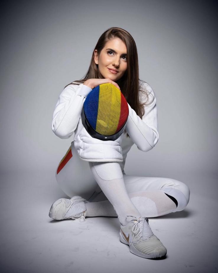 Alexandra Predescu practică scrima fiind legitimată la CSA Steaua. Foto: Instagram