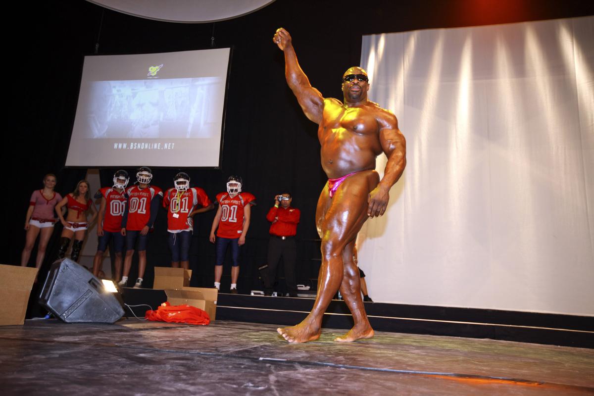 Imagini cutremurătoare cu legendarul Ronnie Coleman » Abia mai mergea după 13 operații, acum a fost supus unei noi încercări: „Aproape m-a omorât”