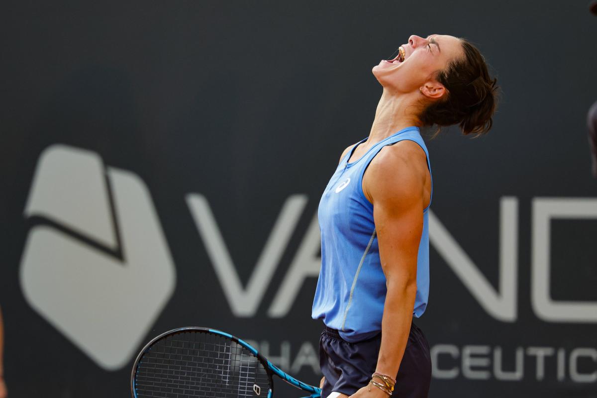 A câștigat primul turneu WTA din carieră și a primit un „pachet-surpriză” în locul trofeului