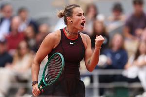 Aryna Sabalenka a ajuns la 100 de săptămâni pe locul 1 mondial, deși nu a mai câștigat niciun titlu de 4 luni