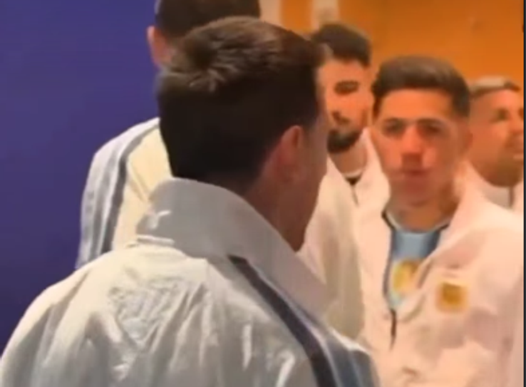 Jucătorii Argentinei, pe tunel, înaintea finalei de Campionat Mondial cu Spania