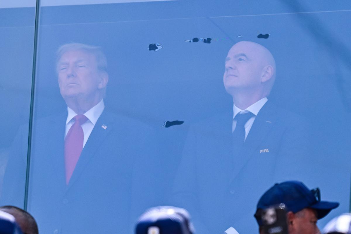 Imaginea pe care ai ratat-o la finala Mondialului » Fostul patron din Superligă, alături de Donald Trump și Gianni Infantino în lojă