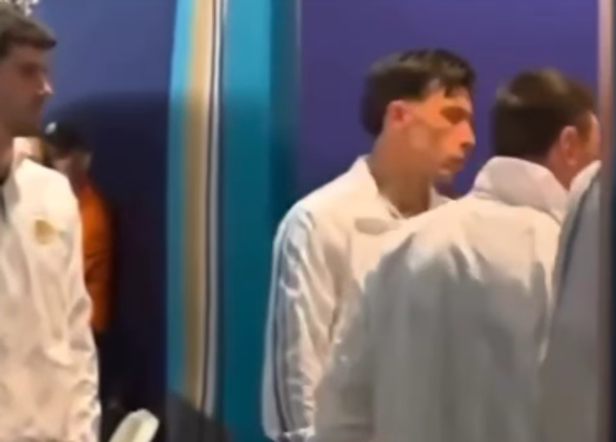 Jucătorii Argentinei, pe tunel, înaintea finalei de Campionat Mondial cu Spania