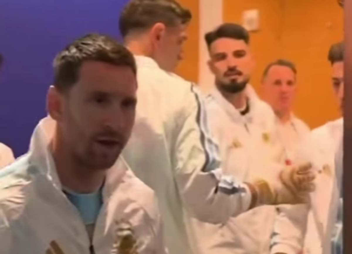 Jucătorii Argentinei, pe tunel, înaintea finalei de Campionat Mondial cu Spania