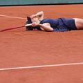 Alisa Oktiabreva (17 ani) a câștigat competiția junioarelor de la Roland Garros 2026 reprezentând Rusia. Începând de ieri, tânăra jucătoare de tenis va juca sub steagul Republicii Cehe.