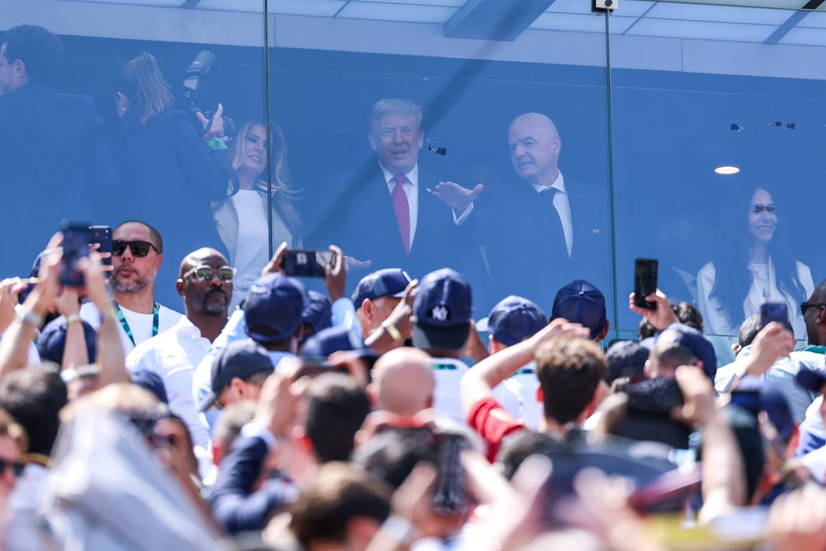 Imaginea pe care ai ratat-o la finala Mondialului » Fostul patron din Superligă, alături de Donald Trump și Gianni Infantino în lojă