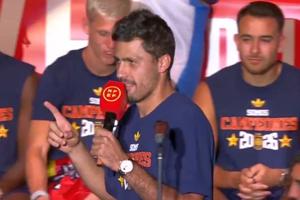 Rodri, gest superb la sărbătoarea Spaniei: „A fost de multe ori criticat pe nedrept. Cântați cu mine”