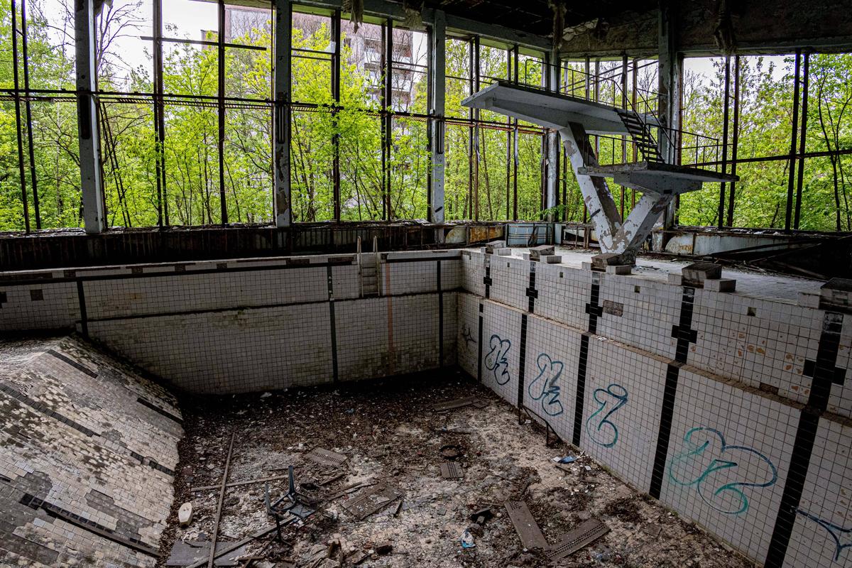 Cum arată bazinul de înot din Chernobyl, la 40 de ani distanță de la dezastru