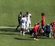 Messi îi face semn arbitrului să se uite spre Tagliafico, care se zvârcolea pe gazon