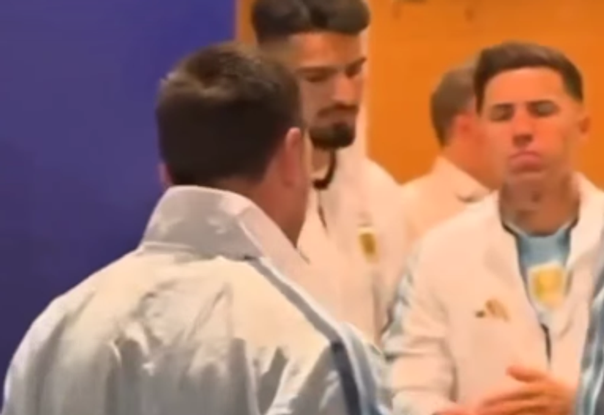 Jucătorii Argentinei, pe tunel, înaintea finalei de Campionat Mondial cu Spania