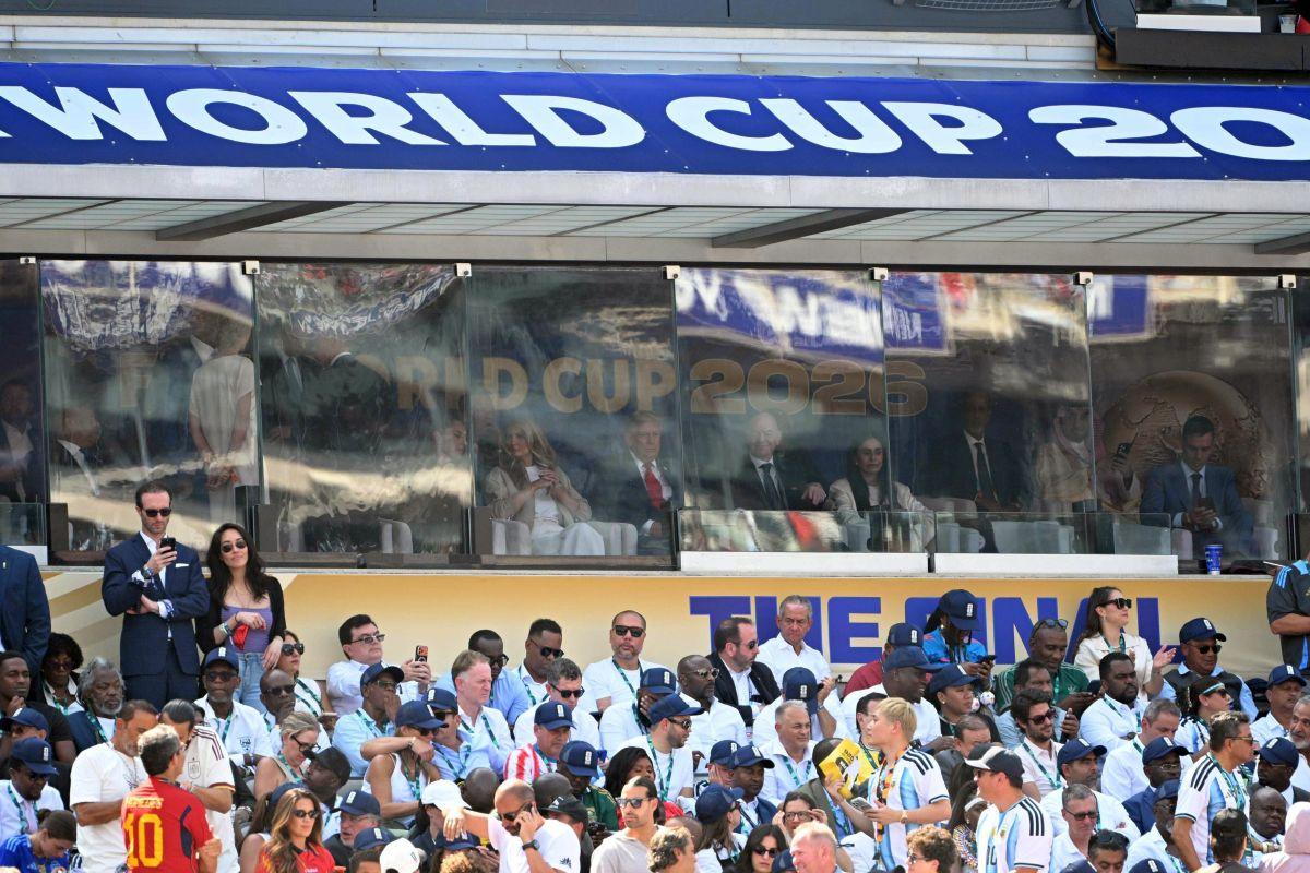 Imaginea pe care ai ratat-o la finala Mondialului » Fostul patron din Superligă, alături de Donald Trump și Gianni Infantino în lojă