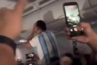 Farsa crudă făcută de un pilot spaniol într-un avion plin cu argentinieni