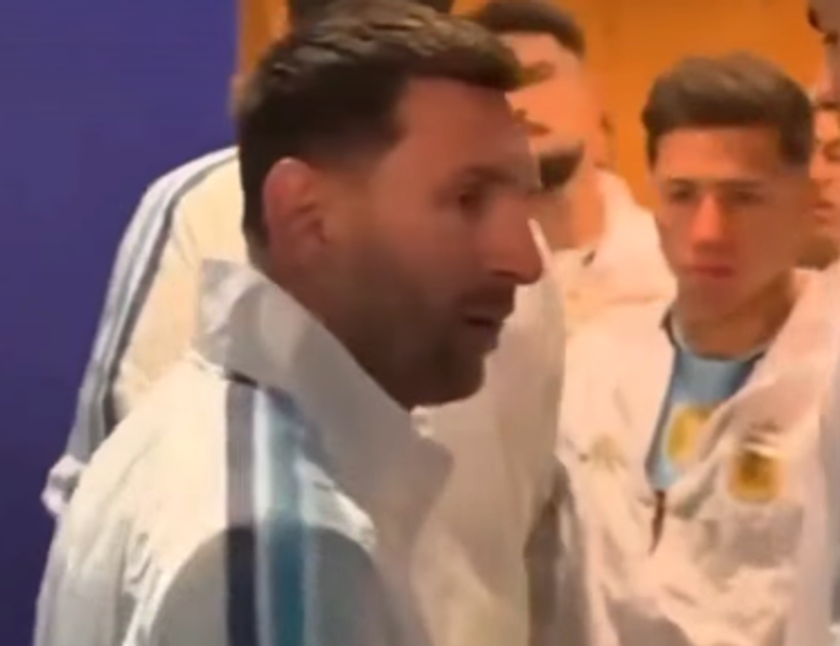 Jucătorii Argentinei, pe tunel, înaintea finalei de Campionat Mondial cu Spania