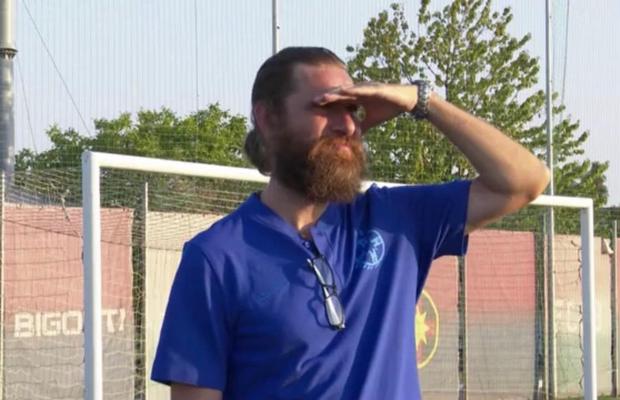 Nea Gigi, ăsta-i antrenorul? „Robinson Crusoe” a venit la antrenamentul FCSB