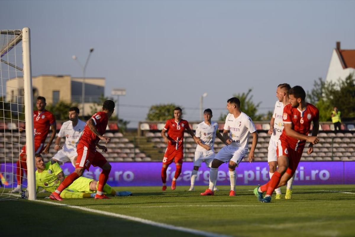 FC Argeș - FC Botoșani 2-3. Marius Croitoru, discurs vulcanic după meci: „Am închiriat degeaba un charter! Nu accept niciodată așa ceva”