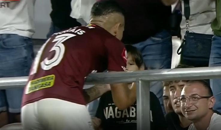 Ce a făcut Junior Morais imediat după supergolul din Giulești Foto: Captură Prima Sport