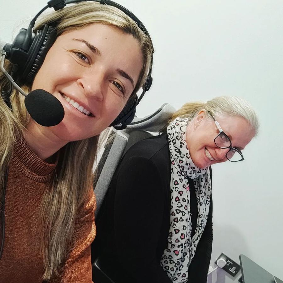 Alexandra Dulgheru și Sue Thearle Foto Instagram Alexandra Dulgheru, nouă ipostază după pauza pusă carierei: „Cel mai greu a fost să comentez două românce una contra celeilalte”