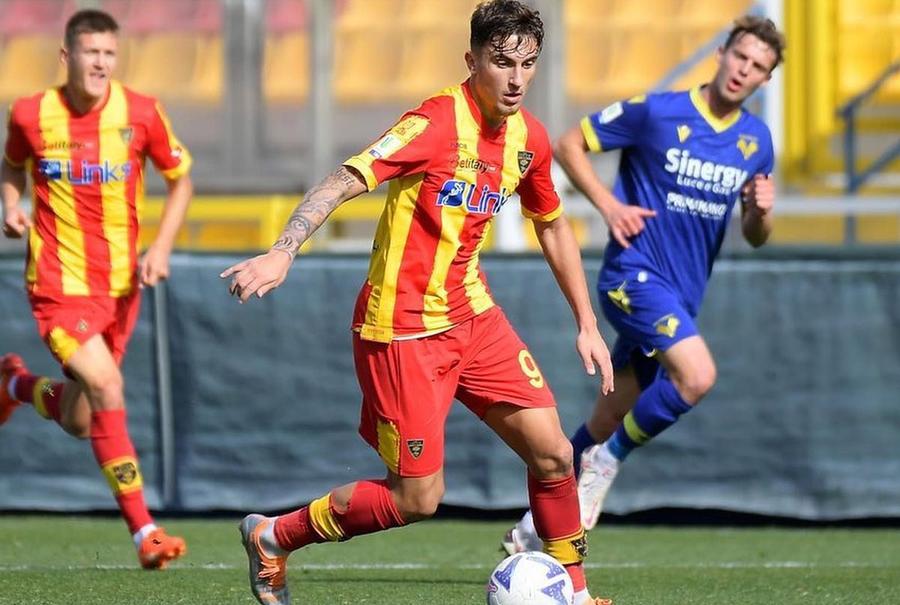 Rareș Burnete (19 ani), intrat în minutul 83 la Lecce, a pasat decisiv pentru reușita de 2-1 cu Lazio România are un puști teribil care l-a dat pe spate pe legendarul Paulo Sousa » Chemat în premieră la lot: „Printre cei mai buni la o echipă de Serie A!”