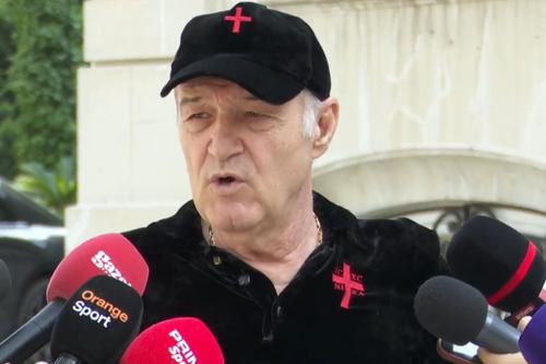 Gigi Becali, patronul FCSB, îl contrazice pe Mihai Stoica. Președintele Consiliului de Administrație de la FCSB afirmase vineri că Becali i-a cerut ca echipa să facă 4 ore antrenament.