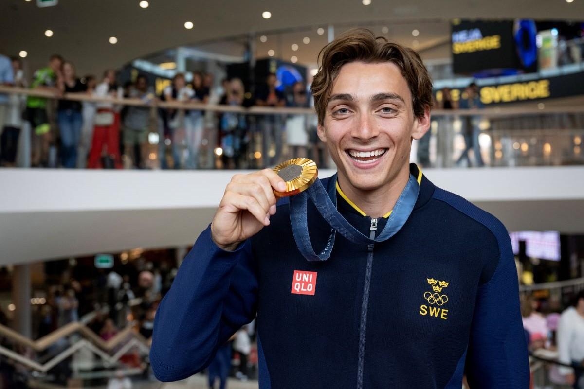 Armand Duplantis visează să pună alți 5 centimetri recordului mondial la săritura cu prăjina » Fiecare nou reper îi aduce 50.000 de dolari