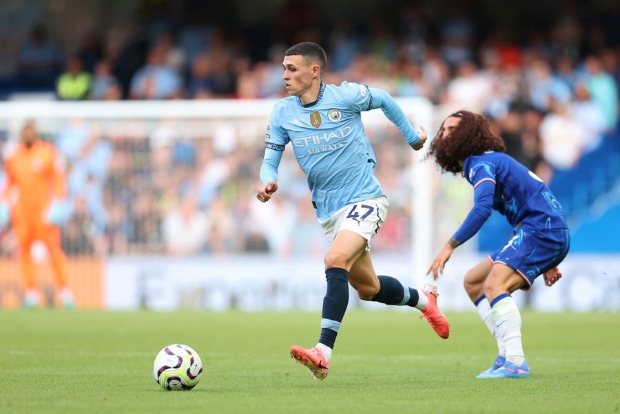 Phil Foden l-a pierdut deseori pe drum duminică pe Marc Cucurella în meciul Chelsea - Manchester City 0-2 / Foto: Gulliver/GettyImages Nu se mai întâmplase de 14 sezoane în Premier League, de la legendarul Rooney!