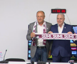 „Stați jos!” » Moment amuzant la finalul conferinței de prezentare a lui Marius Șumudică la Rapid: „M-ați speriat”