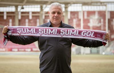 Marius Șumudică, primul gest după ce a fost numit antrenorul Rapidului » Ce le-a dat unor copii