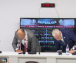 „Stați jos!” » Moment amuzant la finalul conferinței de prezentare a lui Marius Șumudică la Rapid: „M-ați speriat”
