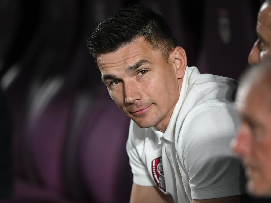 Cine va sta pe banca lui CFR Cluj după demisia lui Dan Petrescu