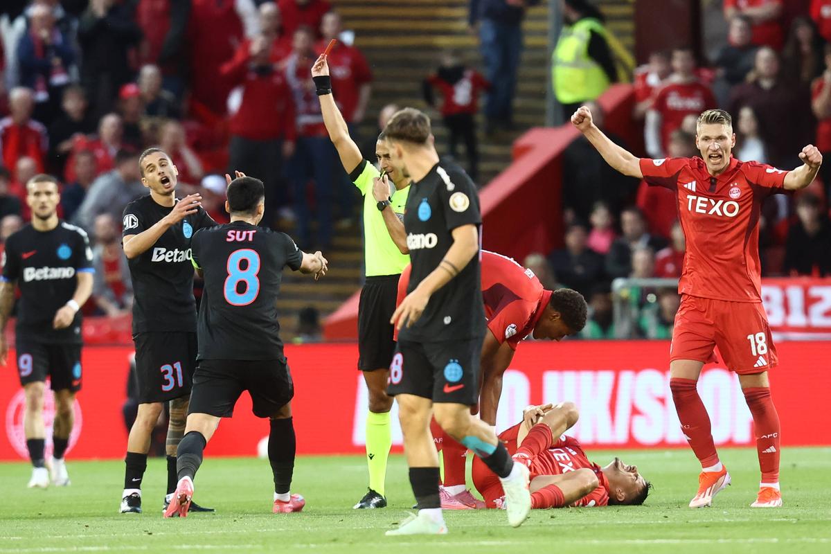 Aberdeen - FCSB 2-2 » „Braveheart” Bîrligea n-a fost de ajuns! În inferioritate numerică, FCSB primește două goluri de la Aberdeen » Dar se vede grupa de Europa League: scor de CALIFICARE!