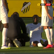 Tidiane Keita s-a accidentat în Hacken - CFR Cluj. FOTO: captură Prima Sport