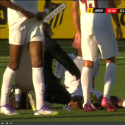 Tidiane Keita s-a accidentat în Hacken - CFR Cluj. FOTO: captură Prima Sport