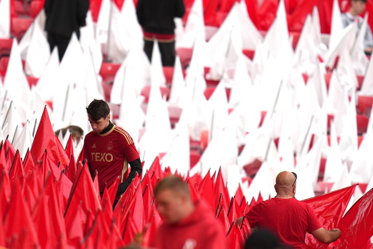 Aberdeen - FCSB 2-2 » „Braveheart” Bîrligea n-a fost de ajuns! În inferioritate numerică, FCSB primește două goluri de la Aberdeen » Dar se vede grupa de Europa League: scor de CALIFICARE!