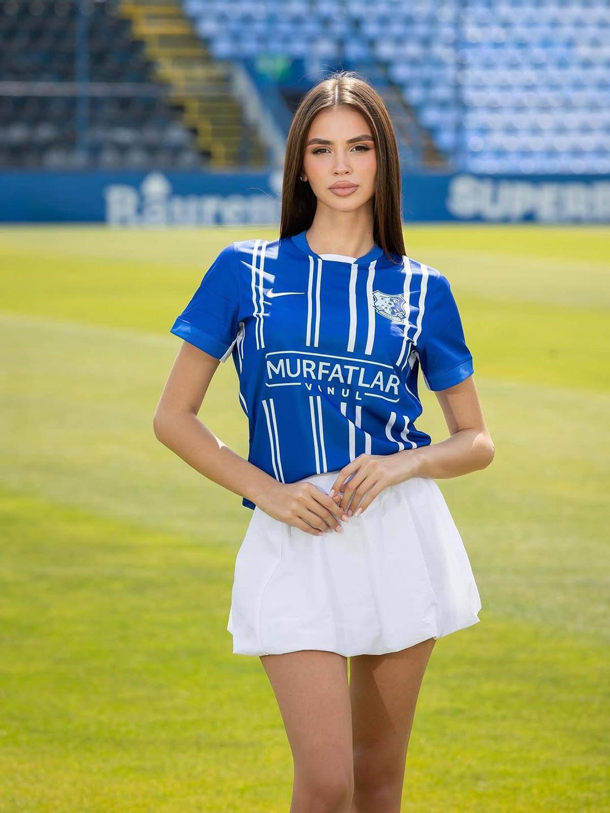 Ședință foto specială: Miss World, Miss Europe și Next Top Model România au coborât de pe podium pe gazonul Farului
