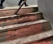 Ca după război! Imagini terifiante pe stadion: suporterii s-au umplut de sânge, au sărit din tribune, sunt zeci de răniți grav și cel puțin un mort