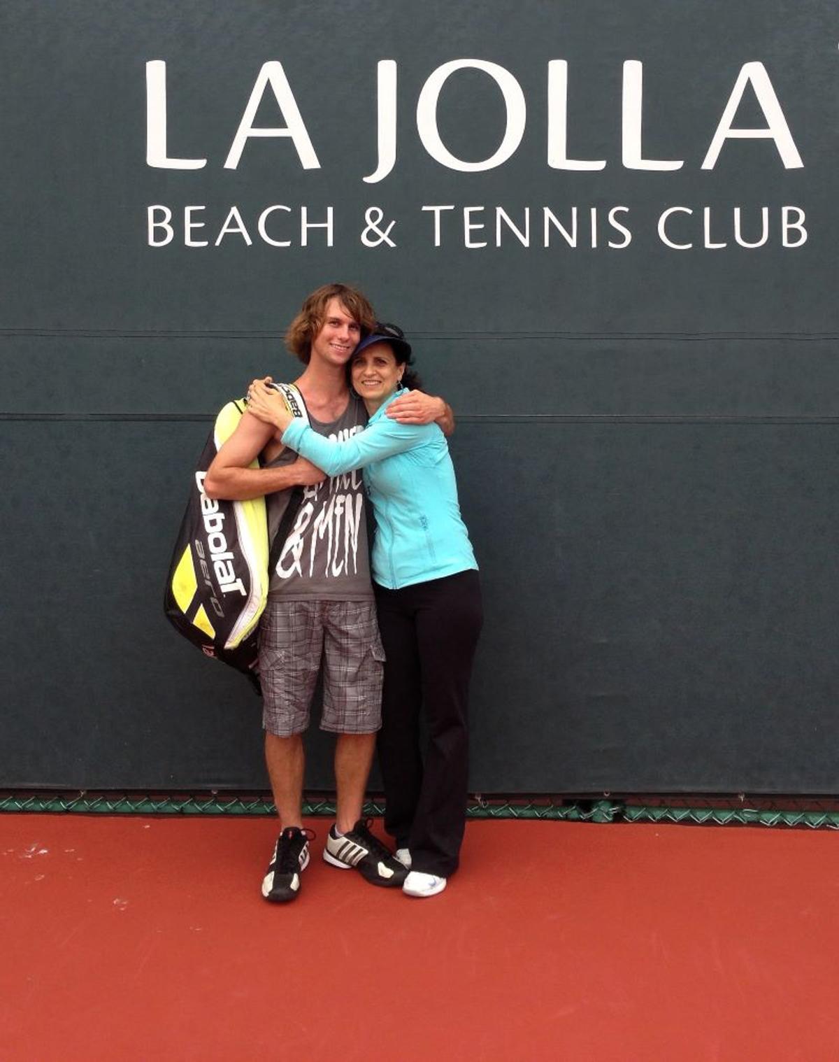 Lucia Romanov, sfertfinalistă de la Roland Garros, și-a descoperit o nouă pasiune, muzica: „Inteligența artificială e un instrument de producție, povestea, emoția, deciziile artistice sunt ale mele”