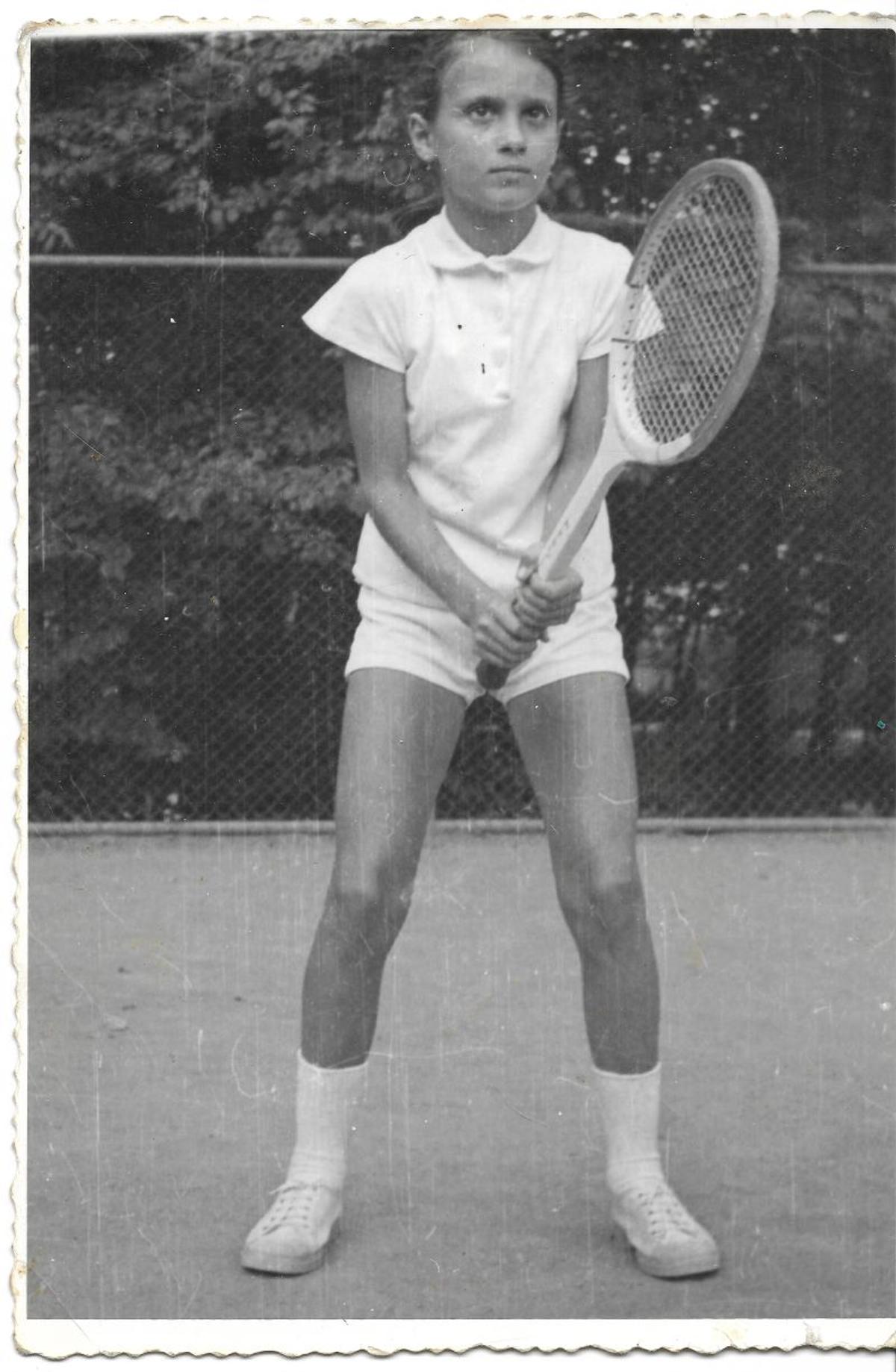 Lucia Romanov, sfertfinalistă de la Roland Garros, și-a descoperit o nouă pasiune, muzica: „Inteligența artificială e un instrument de producție, povestea, emoția, deciziile artistice sunt ale mele”