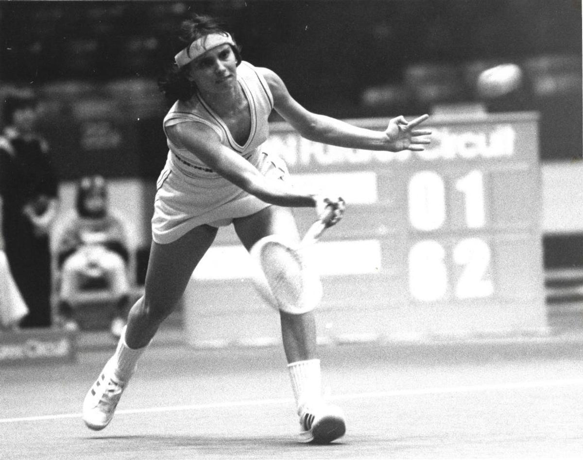 Lucia Romanov, sfertfinalistă de la Roland Garros, și-a descoperit o nouă pasiune, muzica: „Inteligența artificială e un instrument de producție, povestea, emoția, deciziile artistice sunt ale mele”