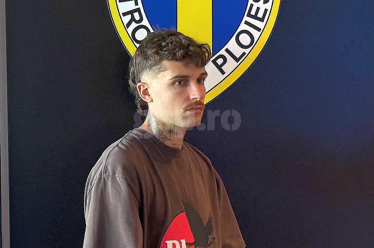 Noul jucător al lui Dinamo, în lojă la Petrolul - Rapid! Cine l-a adus la meci