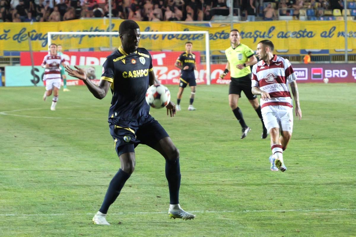 Dobre explică gestul obscen din Petrolul - Rapid: „Mi-a plăcut enorm”