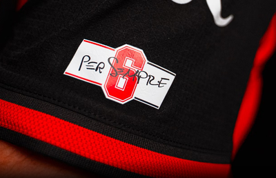Omagiu pentru legenda Milanului: „6 pentru totdeauna” » Emblema de pe tricourile rossonerilor în acest sezon