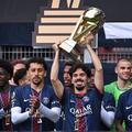 Jucătorii lui PSG se bucură după câștigarea titlului în sezonul trecut. Foto: Imago