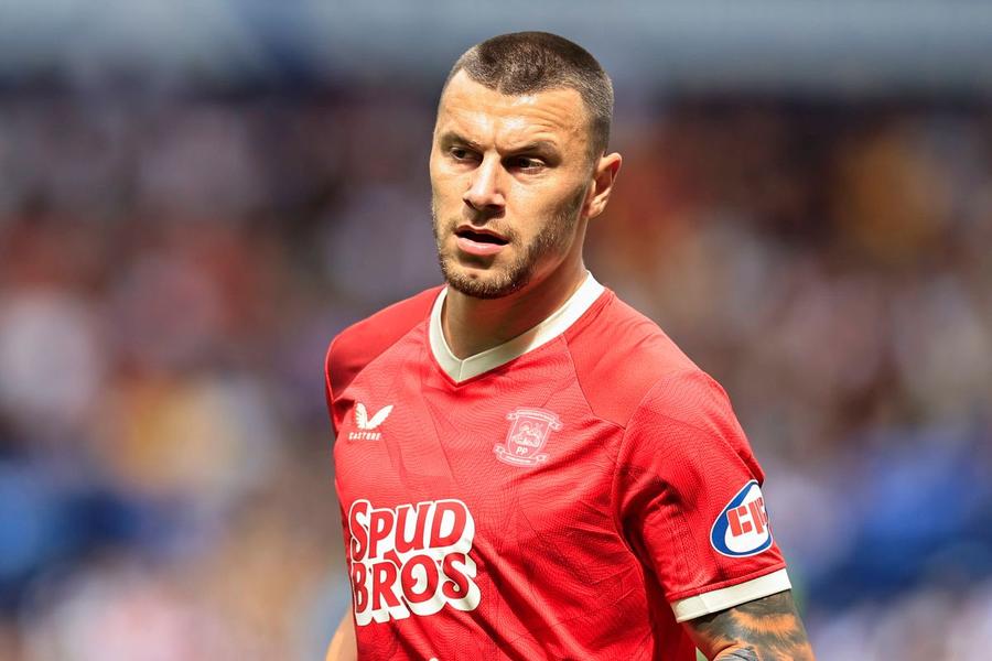 Milutin Osmajic, atacantul lui Preston North End / Foto: Imago Șucu transferă un jucător suspendat în Anglia pentru rasism! » Atacantul are 5 goluri la națională în 2026
