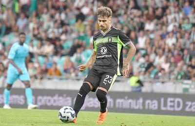 A semnat cu Dinamo! Nicolescu a anunțat transferul » E pariul lui Nuno Campos