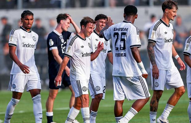 Rezultat șocant în Cupa Germaniei » La pauză, Eintracht conducea cu 10-0! A urmat cea mai mare victorie din istoria clubului