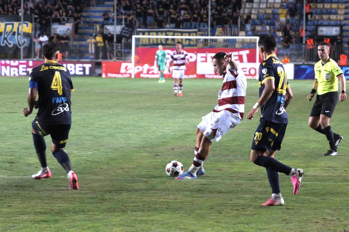 Dobre explică gestul obscen din Petrolul - Rapid: „Mi-a plăcut enorm”