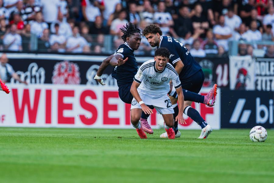 Eintracht Frankfurt a „rupt” plasa amatorilor de la St. Tonis/ Foto: Imago Rezultat șocant în Cupa Germaniei » La pauză, Eintracht conducea cu 10-0! A urmat cea mai mare victorie din istoria clubului
