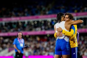 Armand Duplantis s-a impus în etapa de Diamond League de la Lausanne, după un duel spectaculos cu grecul Emmanouil Karalis